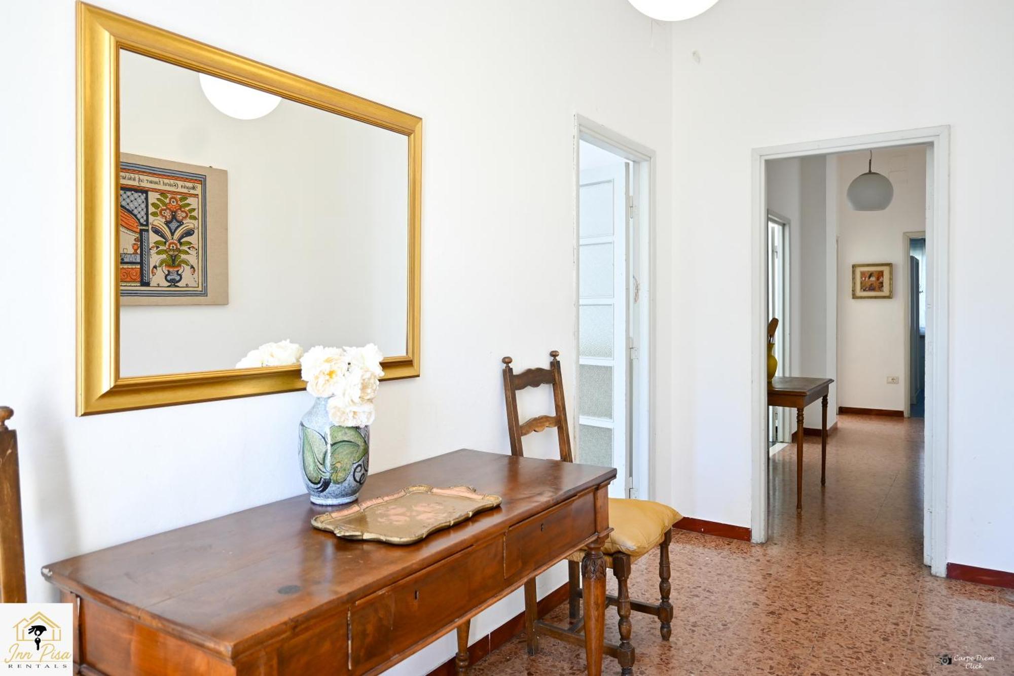 2 - Sunny Corner Flat Appartement