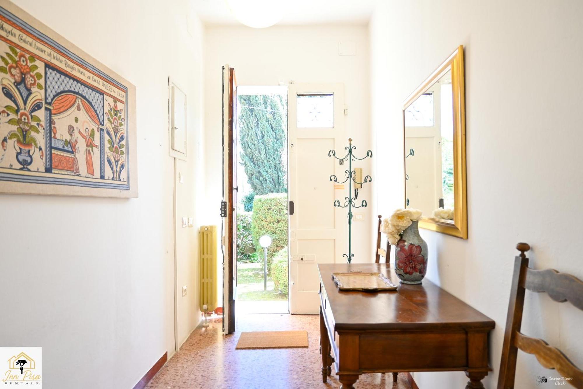 2 - Sunny Corner Flat Appartement
