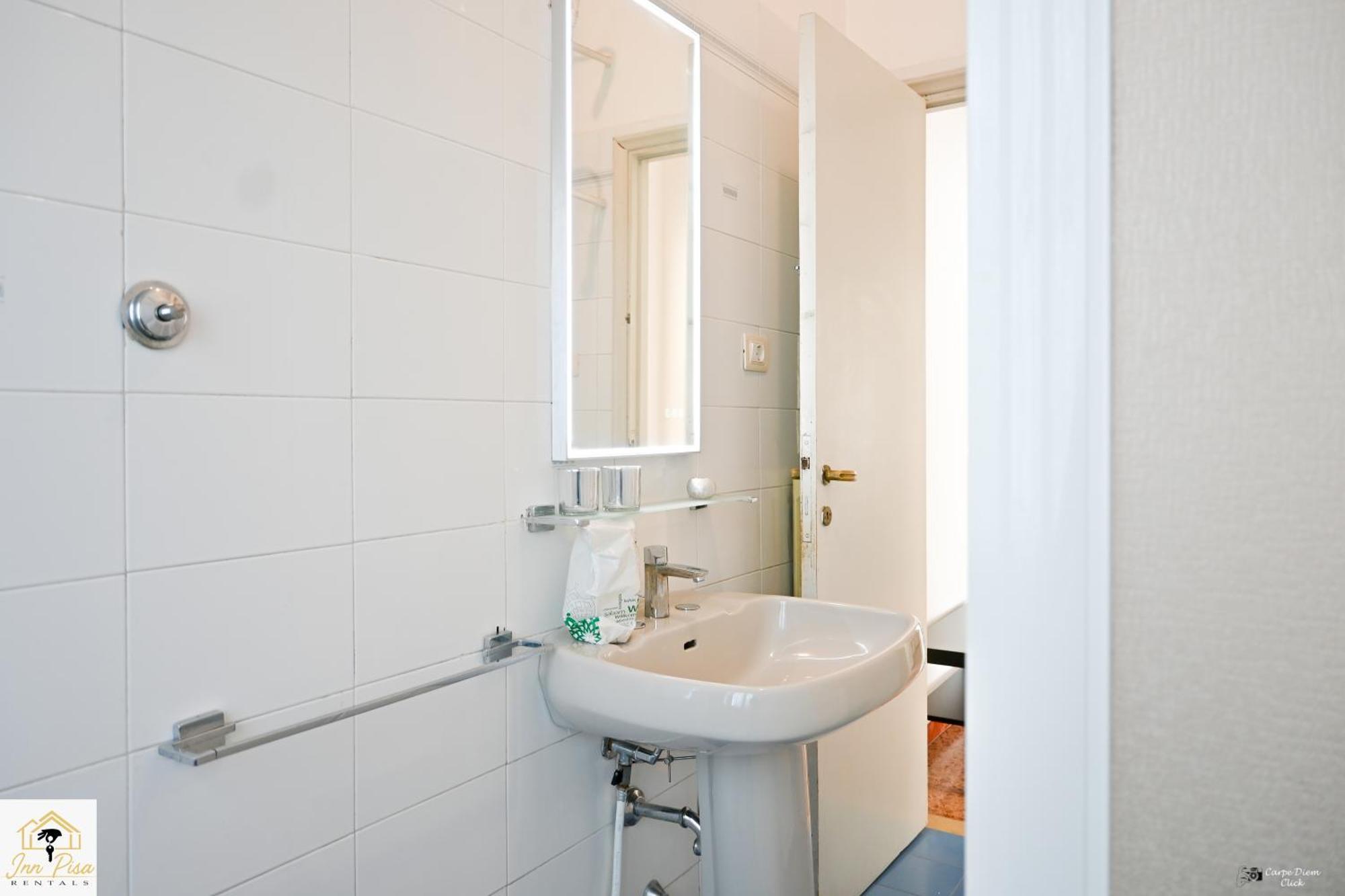 2 - Sunny Corner Flat Appartement *